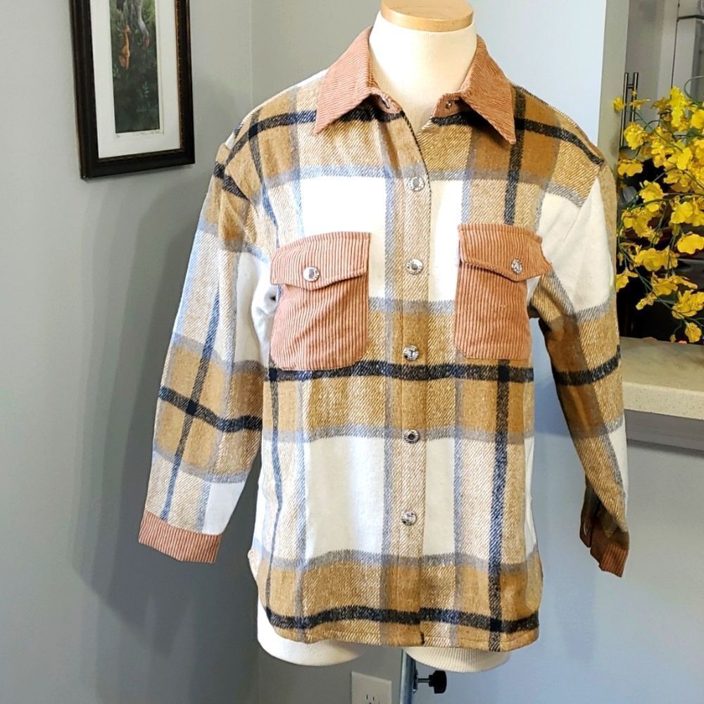 FUNLINGO, Shacket tan plaid. NWT. size medium. Soft‎ and cozy. Cool weather